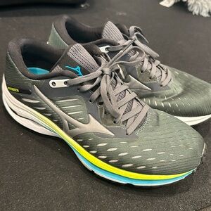 Mizuno Energy Runners